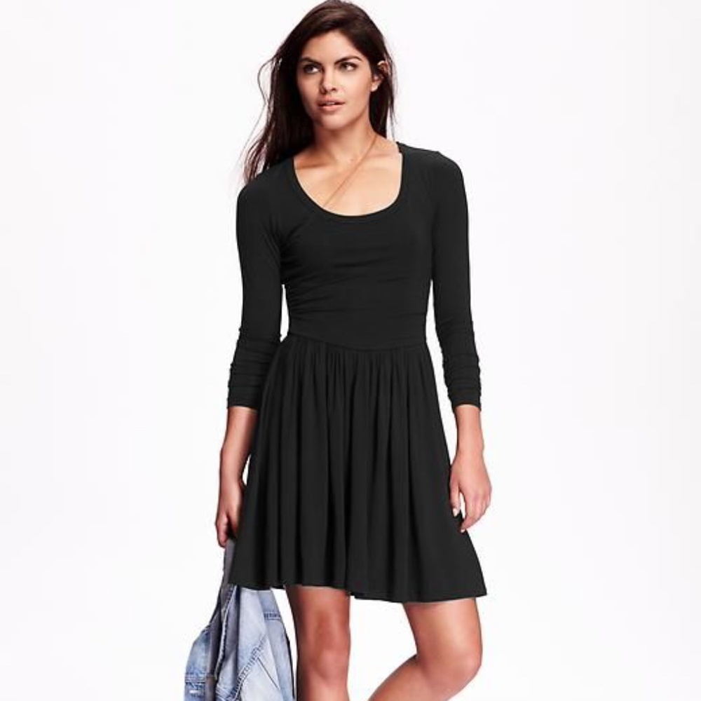 Old Navy Black Scoop Neck Full Skirt Stretch Dress